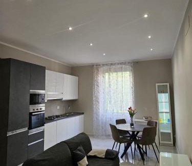 Lagaccio Apartamento | Appartamento in centro a 250m stazione di principe
