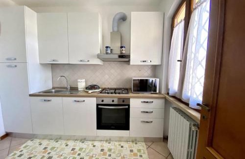 Marina di Massa Apartamento | Appartamento in Villa a Marina di Massa