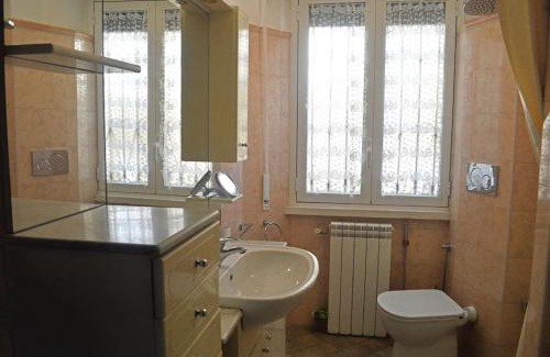 Quartiere XXXIV Lido di Ostia Levante Apartamento | Appartamento in Via Calvi