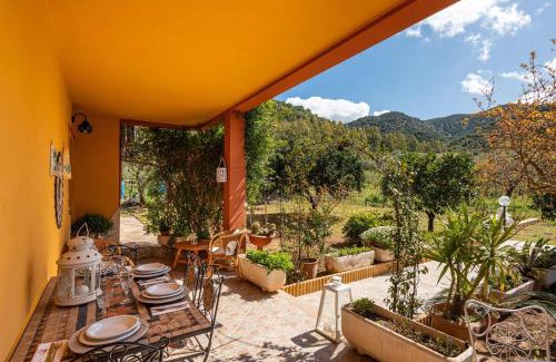 Domus de Maria Casa | Appartamento in Villa Gelsomino