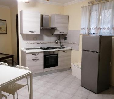 Zona XXX Castel Fusano Apartamento | APPARTAMENTO INDIPENDENTE IN GRANDE VILLA
