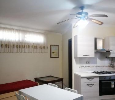 Zona XXX Castel Fusano Apartamento | APPARTAMENTO INDIPENDENTE IN GRANDE VILLA