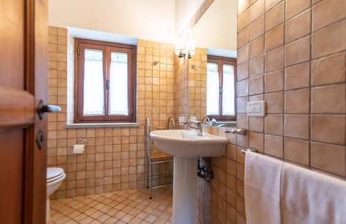 Chiusi della Verna Otro | Appartamento Falco Piccolo con vistas a la montaña, piscina, jardín y Wi-Fi