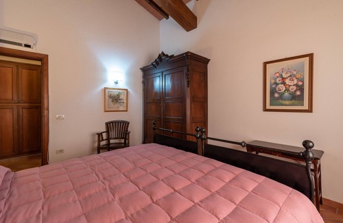 Chiusi della Verna Otro | Appartamento Falco Piccolo con vistas a la montaña, piscina, jardín y Wi-Fi