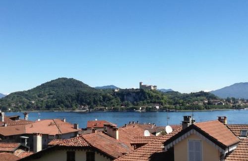 Arona Apartamento | Appartamento LE DUE ROCCHE