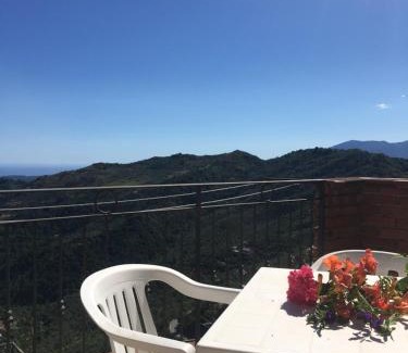 Perinaldo Apartamento | Appartamento Madame Carla