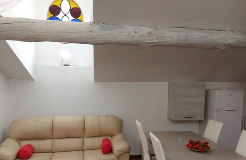 Gallarate Apartamento | Appartamento Mansardato con due camere da letto presso Villa Mirabilia