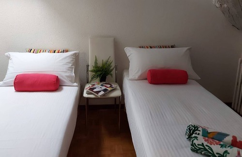 Gallarate Apartamento | Appartamento Mansardato con due camere da letto presso Villa Mirabilia