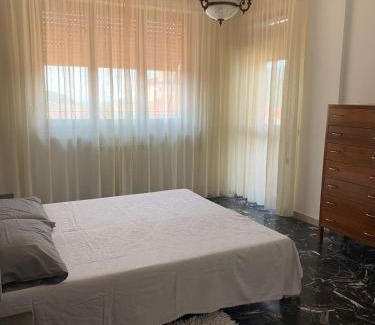 Carrara Apartamento | Appartamento Mare Monti