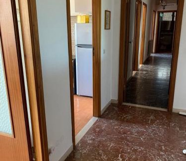 Carrara Apartamento | Appartamento Mare Monti