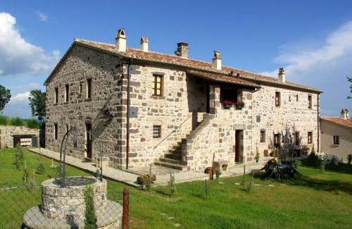 Radicofani Apartamento | Appartamento Melograno in casale con piscina - Val d'Orcia