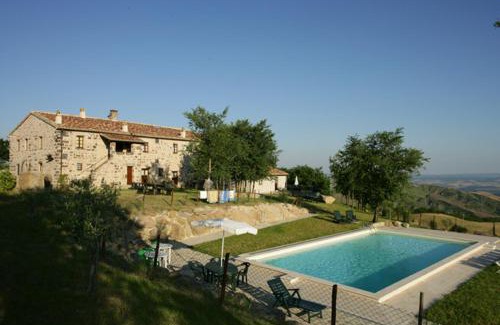 Radicofani Apartamento | Appartamento Melograno in casale con piscina - Val d'Orcia