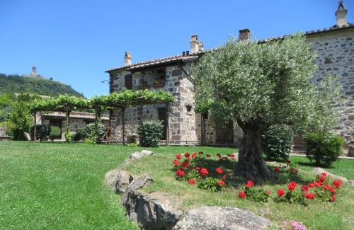 Radicofani Apartamento | Appartamento Melograno in casale con piscina - Val d'Orcia