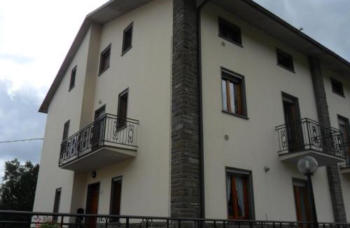 Corrubbio di Negarine Apartamento | Appartamento Montefumaiolo
