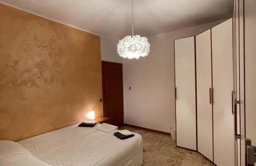 Piacenza Apartamento | Appartamento privato a piacenza con 3 camere matrimoniali