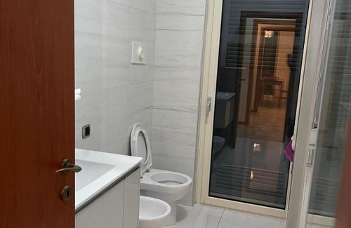 Piacenza Apartamento | Appartamento privato a piacenza con 3 camere matrimoniali