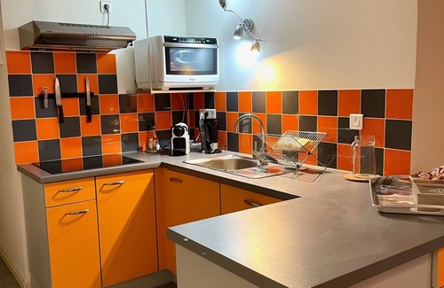 Brison-Saint-Innocent Apartamento | Apartamento-Baño con ducha-La grotte aux fées