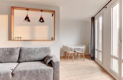 Montigny-le-Bretonneux Apartamento | Appartement Rénové en Plein Centre Ville ! A Quelques Minutes de la Gare