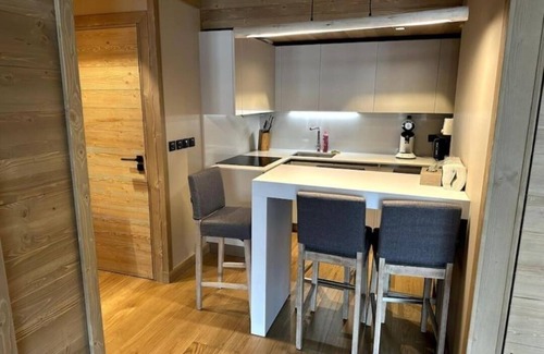 Saint-Etienne-de-Tinee Apartamento | Appartement de Luxe, Parking Sous-terrain, Centre Ville Auron