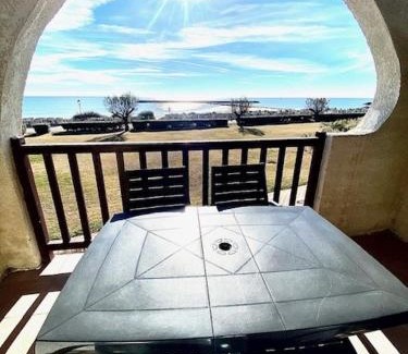Saintes-Maries-de-la-Mer Apartamento | Appartement vue mer, terrasse, place de parking privée, proximité des commerces