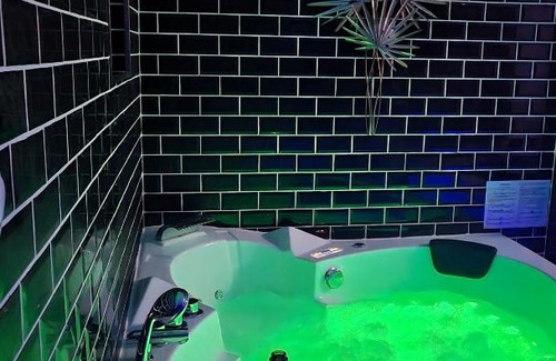 Verneuil-sur-Avre Apartamento | Appartement jacuzzi Gold&Night