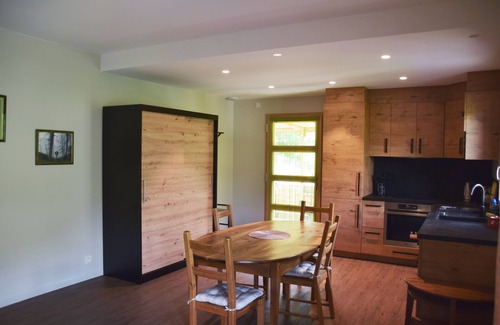 Les Vigneaux Casa | Appartement Entièrement Rénové, Sports de Montagne et Farniente