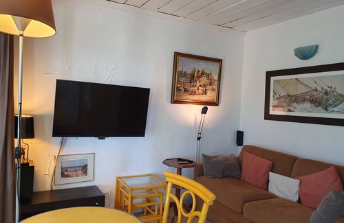 La Rouviere Apartamento | Appartement Tout Equipe Avec Jardin ET Terrasses SUR UN Parcours DE Golf