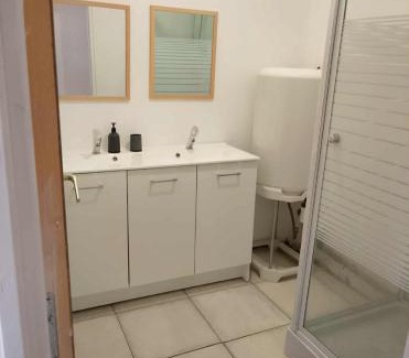 Saint-Leonard-de-Noblat Apartamento | Appartement entier 2