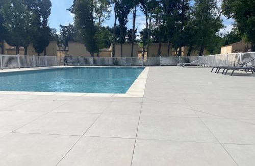 St.-Remy-de-Provence Apartamento | Appartement 3 Chambres, terrasse privée, piscine, parking