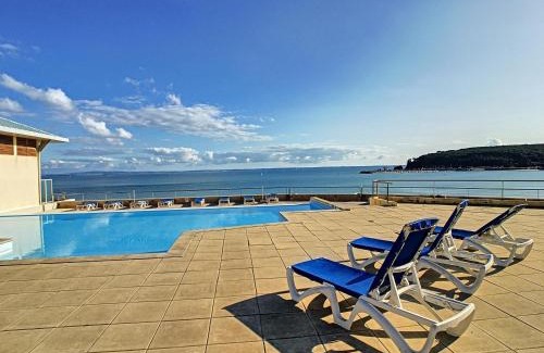 Crozon Apartamento | Appartement à 100m de la plage avec piscine et parking - FR-1-370-41