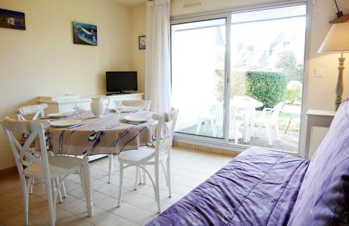 Carnac Apartamento | Appartement à 200m de la Plage de Légenèse à Carnac - 2 pièces, 4 pers, terrasse jardin, parking inclus - FR-1-477-143
