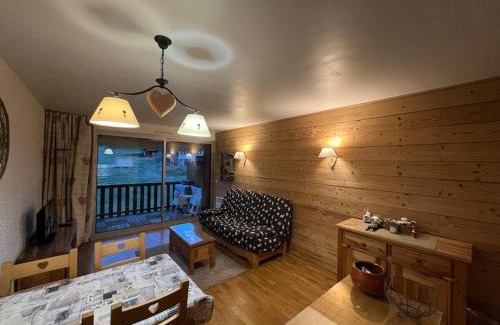 Le Sauze Apartamento | Appartement à Enchastrayes sur piste station de ski au Sauze à 3km de Barcelonnette