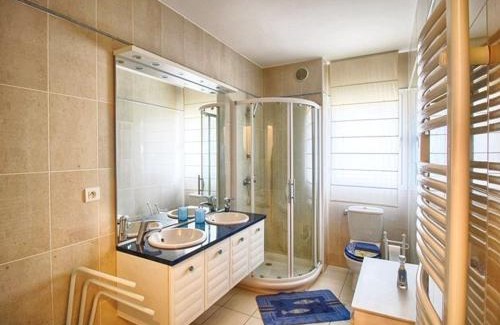 Marine de Saint Ambroggio Apartamento | Appartement à Lumio avec Terrasse, 400m de la Plage, 5 Couchages - FR-1-63-268