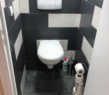 Saint-Jacques-des-Blats Apartamento | appartement 10 couchages le lioran bord rando/ski
