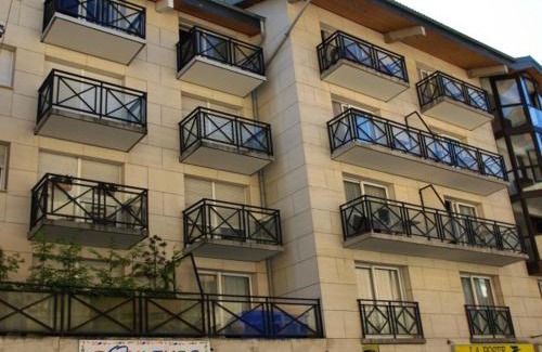 Brides-les-Bains Apartamento | Appartement 2* à Brides-les-Bains, 1ch, 2 parkings, balcon sud, proche télécabine et thermes - FR-1-512-2