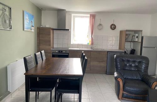 Vierville-sur-Mer Apartamento | Appartement 2 chambres et cuisine-salon Plages du Débarquement