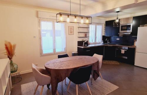 Neauphle-le-Chateau Apartamento | Appartement 2 pièces centre ville avec parking
