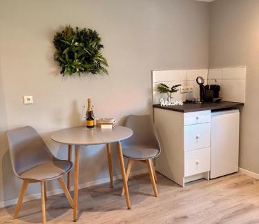 Thiede Apartamento | Appartement 2 - Gemütliche Wohnung mit Küchenzeile, Bad und großer Terrasse