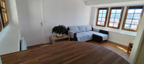 Le Puy-en-Velay Cama Y Desayuno | Appartement 2 pièces aux pieds de la Cathédrale dans logis du 15ème siècle