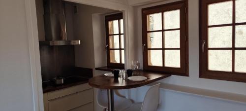 Le Puy-en-Velay Cama Y Desayuno | Appartement 2 pièces aux pieds de la Cathédrale dans logis du 15ème siècle