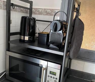 Fabron Casa | Appartement 2 pièces avec terrasse et parking, WIFI, climatisation