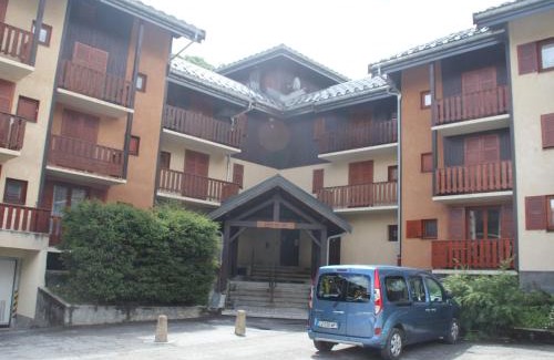 Valloire Apartamento | Appartement 2 pièces cabine pour 4 pers, proche centre et pistes, balcon exposé ouest - FR-1-263-481