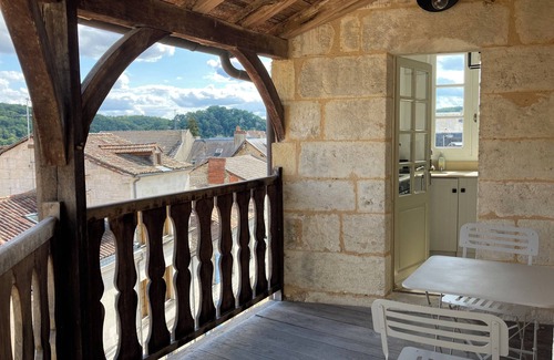Perigueux Apartamento | Appartement 2 Pièces Centre Historique, Terrasse vue Imprenable