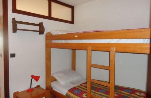 Les Carroz-d'Araches Apartamento | Appartement 2 pièces pour 6 personnes, cabine, parking, au cœur du village, proche des pistes - FR-1-572-166