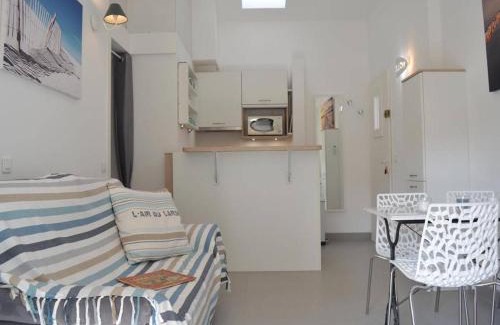 Sainte-Maxime Apartamento | Appartement 2P cabine rénové, clim, wifi, terrasse, parking, proche plage - Sainte-Maxime - FR-1-226-304