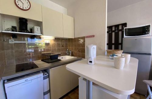 Sainte-Maxime Apartamento | Appartement 2P Cabine à Sainte-Maxime, 4 Couchages, Rez-de-Chaussée, Proche Centre et Bord de Mer - FR-1-226-500