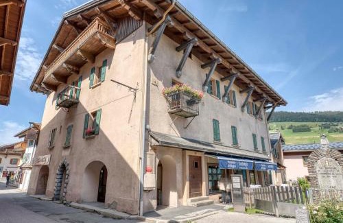 Megeve Apartamento | Appartement 3 Ch. Rénové, Centre de Megève, Balcon, Cheminée, Parking, 3 min Télécabine Chamois - FR-1-453-178