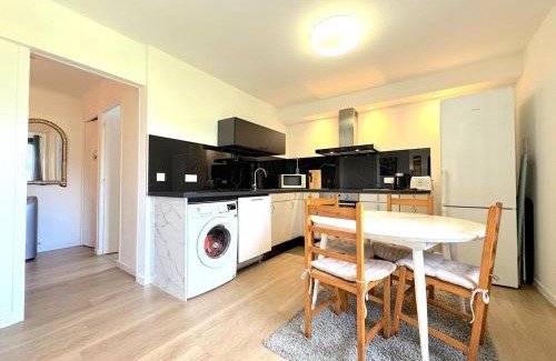 Cran-Gevrier Apartamento | Appartement 3 chambres vue sur Annecy dans maison avec climatisation