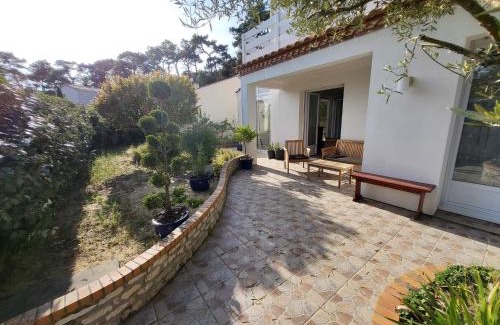 La Tranche-sur-Mer Apartamento | Appartement 3 chambres 6 pers rez de Jardin 5min plage quartier du Phare Location du dimanche au dimanche en juillet et aout