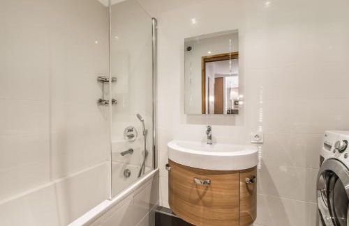 Megeve Apartamento | Appartement 3 pièces au centre de Megève, balcon, proche télécabine, Wifi, idéal pour 4 personnes - FR-1-453-53